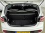 Hyundai i10 1.0i Premium | Apple Carplay | Android auto | Navi | Stootlijsten zijkant | Parkeersensoren achter |