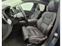Volvo XC60 2.0 T6 Phev AWD Plus Dark 19” Wielen - Panoramadak - Lighting – Harman Kardon Audio - 360 Cam - Alarm - Climate - Privacy Glass – 2250 KG Trekgewicht - RA000 Interieur Zwart Leder – Power seats met memory - Full led koplampen