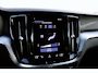 Volvo V60 Cross Country 2.0 B5 AWD Core | Apple Carplay/ AndriodAuto| Semi Elektrische Trekhaak| Stoelverwarming| Adaptieve Cruise Control | Pilot assist | Achteruitrijcamera + parkeersensoren achter | Keyless entry |