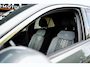 Volkswagen T-Roc 1.5 TSI Full R-Line | BTW-auto | IQ-LED | 18inch | Camera | ACC | Winterpakket | Virtual |