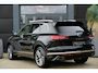 Volkswagen Touareg 3.0 TSi eHybrid 4MOTION Elegance Volkswagen Touareg 3.0 TSI eHybrid 4Motion Elegance | 381 PK | Panoramadak | Trekhaak | 360° Camera | Head-up display olkswagen Touareg 3.0 TSI eHybrid 4Motion Elegance met 3.0-liter V6 benzinemotor en plug-in hybride aandrijving, vierwielaandrijving, panoramadak, Trekhaak, 360°-camera, head-up display, luxe