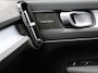 Volvo XC40 2.0 B4 Plus Dark / Trekhaak / 360 Camera / Panoramadak / Harman Kardon / 20" Wielen / Nubuck / Stoel+Stuurverwarming / BLIS /