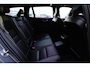 Volvo V60 2.0 T6 Recharge AWD R-Design | 340 PK | Panoramadak | Harman Kardon | 360° camera | Trekhaak | Volvo V60 2.0 T6 Recharge AWD R-Design met 340 PK, een 2.0-liter viercilinder plug-in hybride benzinemotor, panoramadak, premium Harman Kardon-audio, head-up display, 360°-camera, adaptieve c
