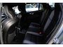 Volvo V60 2.0 T6 Recharge AWD R-Design | 340 PK | Panoramadak | Harman Kardon | 360° camera | Trekhaak | Volvo V60 2.0 T6 Recharge AWD R-Design met 340 PK, een 2.0-liter viercilinder plug-in hybride benzinemotor, panoramadak, premium Harman Kardon-audio, head-up display, 360°-camera, adaptieve c