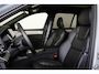 Volvo XC90 T8 Recharge AWD Ultra Black Ed. Exec. - Luchtvering - Panorama/schuifdak - IntelliSafe Assist & Surround - 360º Camera - Bowers & Wilkins audio - Adaptieve LED koplampen - Verwarmde voorstoelen, stuur & achterbank - Parkeersensoren voor & achter - Elektr. bedienb. voorstoelen met geheugen - Geventileerde voorstoelen - Head up display - Draadloze tel. lader - Extra getint glas - 22' LMV