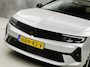 Opel Astra Sports Tourer 1.2 GS Line Automaat (PANORAMADAK, HEAD-UP DISPLAY, STUUR/STOELVERWARMING, MEMORY SEAT, 360 CAMERA, ZWART HEMEL, ADAPTIVE CRUISE, KEYLESS, APPLE CARPLAY, NIEUWSTAAT)