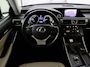 Lexus IS 300h Hybrid 25th Sport Edition | Cruise control | Leder | Stoelverwarming | Camera | Park assist | Climate control | Navigatie | Bluetooth