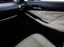 Lexus IS 300h Hybrid 25th Sport Edition | Cruise control | Leder | Stoelverwarming | Camera | Park assist | Climate control | Navigatie | Bluetooth