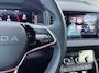 Skoda Karoq 1.5 150pk TSI ACT Business Edition Parkeersensoren vóór en achter | Adaptive Cruise Control | Navigatie Amundsen met 8" touchscreen