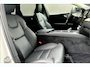 Volvo XC60 2.0 T8 AWD 335kW/456pk Aut8 Plug-in hybrid Ultra Dark LUCHTVERING + BOWERS&WILKINS + PANORAMADAK + ADAPT.CRUISE + HEAD-UP + STOELVERWARMING V&A + STUURVERWARMING + STOELVENTILATIE&-MASSAGE + 360 CAMERA + BLIS + PARKSENSOREN + 22" LM-VELGEN!!