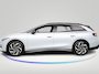 Volkswagen ID.7 Tourer Pro S Business 86 kWh 286 pk | Verlengde garantie | Navigatie | Warmtepomp | Panoramadak | Trekhaak (wegklapbaar) | Park assist | Rondomzicht camera |