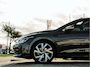 Volkswagen Golf 1.5 eTSI R-Line Business PANO 18 INCH ACC VIRTUAL DASH STOELVERW V+A