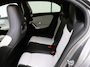 Mercedes-Benz A-klasse 180 Business Solution AMG / Carplay / 18"/ Achteruitrijcamera/ Parktronic/ High-performance LED
