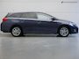 Toyota Auris Touring Sports 1.8 Hybrid Lease (NAVIGATIE,TREKHAAK,KEYLESS,LM-VELGEN,PANORAMADAK,CAMERA,STOELVERWARMING,CRUISE,LED)