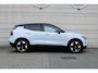 Volvo EX30 P3 Long Range Plus Europa 69 kWh | Pilot Assist | Adaptieve Cruise Control | Cloud Blue | Dak hoogglans zwart | Extra getint glas achter | Harman Kardon Premium Audio | Elektrisch verstelbare en verwarmbare voorstoelen | Stuurwielverwarming | Google Maps & Google Assistant | Keyless Drive | Draadloze Apple CarPlay & Android Auto