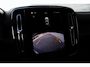 Volvo EX40 Single Motor Extended Range Plus 82 kWh | Trekhaak | Verwarmbare voorstoelen en stuurwiel | Premium audio by Harman Kardon | Adaptieve cruise control | Keyless | Warmtepomp