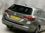 Opel Astra Sports Tourer 1.2 Design & Tech (APPLE CARPLAY, NAVIGATIE, CLIMATE, CAMERA, GETINT GLAS, ADAPTIVE CRUISE, SPORTSTOELEN, LEDER, LANE ASSIST, NIEUWSTAAT)