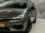 Opel Astra Sports Tourer 1.2 Design & Tech (APPLE CARPLAY, NAVIGATIE, CLIMATE, CAMERA, GETINT GLAS, ADAPTIVE CRUISE, SPORTSTOELEN, LEDER, LANE ASSIST, NIEUWSTAAT)