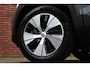 Volvo XC40 B3 177PK Core | Leder | Climate pack | All season banden