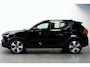 Volvo XC40 1.5 T4 Plug-in Hybrid 155kW/211pk DCT7 Ultimate Dark PANORAMADAK + HARMAN/KARDON + EL.TREKHAAK + LEER/ALCANTARA + ADAPT.CRUISE + NAVI SENSUS + LANE ASSIST + EL.STOELEN + STOEL-&STUURVERWARMING + CAMERA + KEYLESS + PARKSENSOREN V&A + 19” LM-VELGEN!!