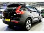 Volvo XC40 1.5 T4 Plug-in Hybrid 155kW/211pk DCT7 Ultimate Dark PANORAMADAK + HARMAN/KARDON + EL.TREKHAAK + LEER/ALCANTARA + ADAPT.CRUISE + NAVI SENSUS + LANE ASSIST + EL.STOELEN + STOEL-&STUURVERWARMING + CAMERA + KEYLESS + PARKSENSOREN V&A + 19” LM-VELGEN!!