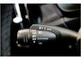 Volvo XC40 1.5 T4 Plug-in Hybrid 155kW/211pk DCT7 Ultimate Dark PANORAMADAK + HARMAN/KARDON + EL.TREKHAAK + LEER/ALCANTARA + ADAPT.CRUISE + NAVI SENSUS + LANE ASSIST + EL.STOELEN + STOEL-&STUURVERWARMING + CAMERA + KEYLESS + PARKSENSOREN V&A + 19” LM-VELGEN!!