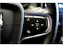 Volvo XC40 1.5 T4 Plug-in Hybrid 155kW/211pk DCT7 Ultimate Dark PANORAMADAK + HARMAN/KARDON + EL.TREKHAAK + LEER/ALCANTARA + ADAPT.CRUISE + NAVI SENSUS + LANE ASSIST + EL.STOELEN + STOEL-&STUURVERWARMING + CAMERA + KEYLESS + PARKSENSOREN V&A + 19” LM-VELGEN!!