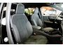 Volvo XC40 1.5 T4 Plug-in Hybrid 155kW/211pk DCT7 Ultimate Dark PANORAMADAK + HARMAN/KARDON + EL.TREKHAAK + LEER/ALCANTARA + ADAPT.CRUISE + NAVI SENSUS + LANE ASSIST + EL.STOELEN + STOEL-&STUURVERWARMING + CAMERA + KEYLESS + PARKSENSOREN V&A + 19” LM-VELGEN!!