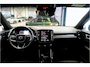 Volvo XC40 1.5 T4 Plug-in Hybrid 155kW/211pk DCT7 Ultimate Dark PANORAMADAK + HARMAN/KARDON + EL.TREKHAAK + LEER/ALCANTARA + ADAPT.CRUISE + NAVI SENSUS + LANE ASSIST + EL.STOELEN + STOEL-&STUURVERWARMING + CAMERA + KEYLESS + PARKSENSOREN V&A + 19” LM-VELGEN!!