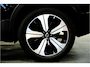 Volvo XC40 1.5 T4 Plug-in Hybrid 155kW/211pk DCT7 Ultimate Dark PANORAMADAK + HARMAN/KARDON + EL.TREKHAAK + LEER/ALCANTARA + ADAPT.CRUISE + NAVI SENSUS + LANE ASSIST + EL.STOELEN + STOEL-&STUURVERWARMING + CAMERA + KEYLESS + PARKSENSOREN V&A + 19” LM-VELGEN!!