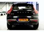 Volvo XC40 1.5 T4 Plug-in Hybrid 155kW/211pk DCT7 Ultimate Dark PANORAMADAK + HARMAN/KARDON + EL.TREKHAAK + LEER/ALCANTARA + ADAPT.CRUISE + NAVI SENSUS + LANE ASSIST + EL.STOELEN + STOEL-&STUURVERWARMING + CAMERA + KEYLESS + PARKSENSOREN V&A + 19” LM-VELGEN!!