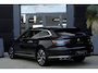 Volkswagen Arteon Shooting Brake 1.4 TSI eHybrid R-Line Business+ | 218 pk | ACC | Massage stoel | 360° camera | Stoel & stuurwiel verwarming | Volkswagen Arteon Shooting Brake R-Line Business+ met 218 PK, een 1.4-liter viercilinder benzinemotor in combinatie met een elektromotor en plug-in hybride aandrijving. Uitgerust met een 360°