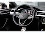 Volkswagen Arteon Shooting Brake 1.4 TSI eHybrid R-Line Business+ | 218 pk | ACC | Massage stoel | 360° camera | Stoel & stuurwiel verwarming | Volkswagen Arteon Shooting Brake R-Line Business+ met 218 PK, een 1.4-liter viercilinder benzinemotor in combinatie met een elektromotor en plug-in hybride aandrijving. Uitgerust met een 360°