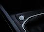 Volkswagen Golf 1.0 TSI 110pk Life Sfeerverlichting Navigatie App-Connect DAB+