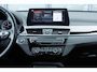BMW X1 sDrive18i Business Edition | M-Sport | Trekhaak | Panoramadak | Head-up Display | HiFi Audio | Sportstoelen | Lichtmetalen Velgen 19 inch | Achteruitrijcamera | Keyless Entry | Elektrische Achterklep | Privacy Glas | Navigatie