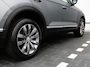 Volkswagen T-Roc 1.0 TSI Style 110 PK | Dealer onderhouden | Cruise control | Elektrische achterklep | Parkeersensoren | Lichtmetalen velgen | Climate control |