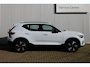 Volvo EX40 Single Motor Extended Range Plus 82 kWh | Achteruitrijcamera | Voor & achter parkeersensoren | Google Services | Cruise Control | Semi elektrische trekhaak | Stoelverwarming voorzijde | Stuurwielverwarming | Allseasonbanden |