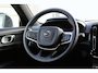 Volvo EX40 Single Motor Extended Range Plus 82 kWh | Achteruitrijcamera | Voor & achter parkeersensoren | Google Services | Cruise Control | Semi elektrische trekhaak | Stoelverwarming voorzijde | Stuurwielverwarming | Allseasonbanden |