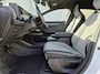 Renault Megane E-Tech comfort range techno 60 kWh / SOH 94% / Dealer onderhouden / Stuur- & Stoelverwarming / Rondomzicht camera / Adaptief cruise control / Keyless Entry/Start / Apple Carplay Android Auto / Draadloze telefoon lader /