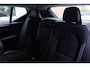 Volvo XC40 1.5 T3 Momentum Pro | 18" Lichtmetalen velgen | Parkeersensoren voor | Onyx Black Metallic | Autonomous emergency braking | Cruise control |  LED koplampen |
