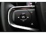 Volvo XC40 1.5 T3 Momentum Pro | 18" Lichtmetalen velgen | Parkeersensoren voor | Onyx Black Metallic | Autonomous emergency braking | Cruise control |  LED koplampen |