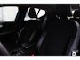 Volvo XC40 1.5 T3 Momentum Pro | 18" Lichtmetalen velgen | Parkeersensoren voor | Onyx Black Metallic | Autonomous emergency braking | Cruise control |  LED koplampen |