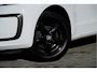 Volkswagen Up! 1.0 5drs BJ2021 Lmv 14" | Led | Airco | Getint glas