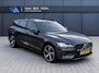 Volvo V60 2.0 T8 Recharge AWD R-Design | Incl. 12 maanden garantie | SOH 91% | Pilot assist | Harman/Kardon audio | Memory seats | Stoel/stuurverwarming | Uitklapbare trekhaak | Schuif/kantel dak | Apple carplay/Android auto |
