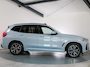 BMW X3 xDrive30e M-Sport LCI Laser, Panoramadak, 360Camera, Head-Up, Brooklyn Grau, Dealer onderhouden!