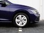 Volkswagen Golf 1.0 TSI Life 110pk | Trekhaak afneembaar | Dealer onderhouden | Navigatie | Adaptieve cruise control | LED | Parkeersensoren | Lichtmetalen velgen |