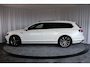 Volkswagen Passat Variant 1.4 TSI PHEV GTE Business, Camera, Leer, Keyless, Trekhaak, Pano
