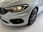 Fiat Tipo Stationwagon 1.4 T-Jet 16v Business Trekhaak - Achteruitrijcamera - Airco - Parkeersensoren achter - Stoelverwarming - Navigatie - Bluetooth - Cruise control - Dakrails - Radio - Start/stop systeem - Stuur multifunctioneel - Licht metalen velgen 17 inch - Led verlichting - Elektrische ramen - Centrale vergrendeling met afstandsbediening