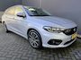 Fiat Tipo Stationwagon 1.4 T-Jet 16v Business Trekhaak - Achteruitrijcamera - Airco - Parkeersensoren achter - Stoelverwarming - Navigatie - Bluetooth - Cruise control - Dakrails - Radio - Start/stop systeem - Stuur multifunctioneel - Licht metalen velgen 17 inch - Led verlichting - Elektrische ramen - Centrale vergrendeling met afstandsbediening