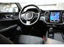 Volvo V60 B4 197PK Essential Edition | BLIS | Trekhaak | Adaptieve Cruise | Getint Glas |